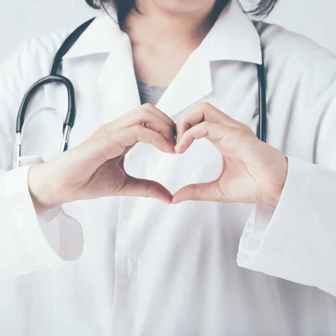 Is it true that bariatric surgery can negatively affect the heart in the short term after surgery?